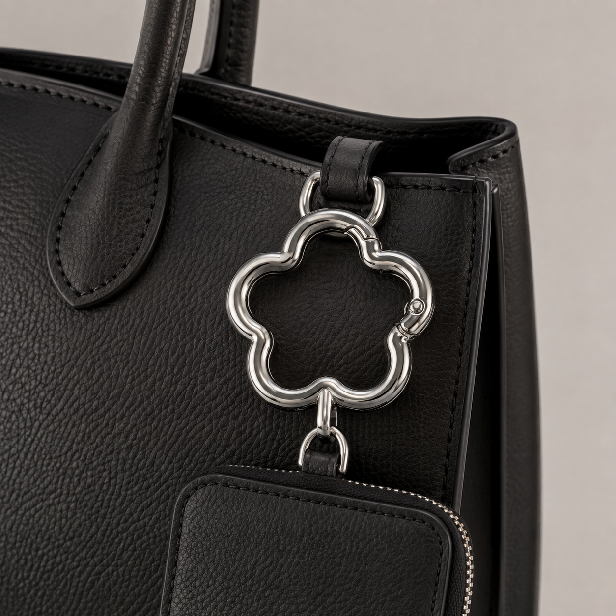 Flower-Shaped Spring Gate Ring