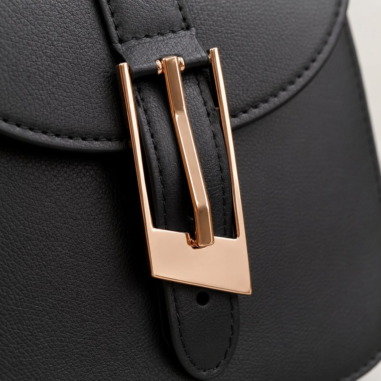 Elongated Trapezoid Pin Buckle